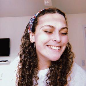 Meet your Posher, Sienna